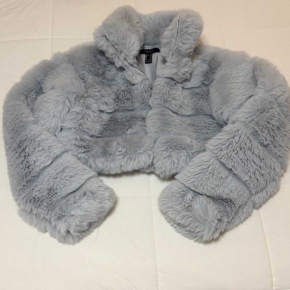 Forever 21 Women’s Faux Fur Cropped Jacket - Light Blue